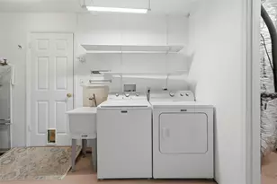 8235 39th Ave N, Saint Petersburg, FL 33709 - Photo 23