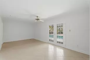 8235 39th Ave N, Saint Petersburg, FL 33709 - Photo 15