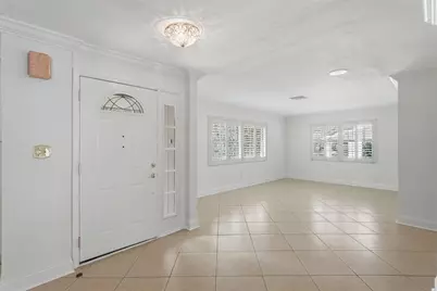 8235 39th Avenue N, Saint Petersburg, FL 33709 - Photo 3