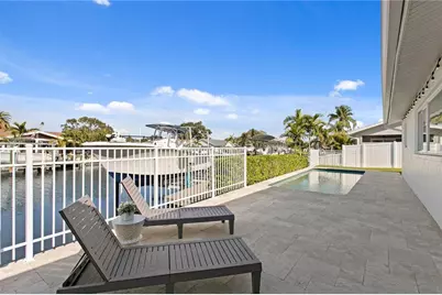 1425 50th Avenue NE, Saint Petersburg, FL 33703 - Photo 15