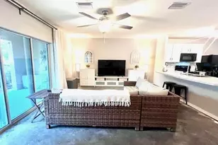 9974 Hound Chase Dr, Gibsonton, FL 33534 - Photo 5