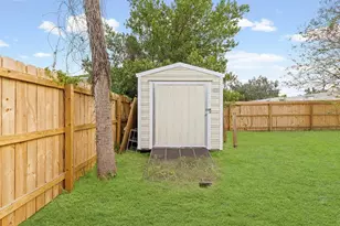 404 E Chelsea St, Tampa, FL 33603 - Photo 23