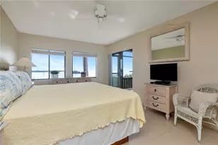 1813 Mariner Dr, Tarpon Springs, FL 34689 - Photo 5
