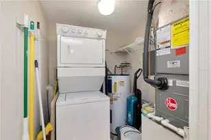 1813 Mariner Dr, Tarpon Springs, FL 34689 - Photo 11