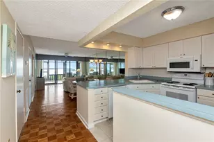 1813 Mariner Dr, Tarpon Springs, FL 34689 - Photo 9