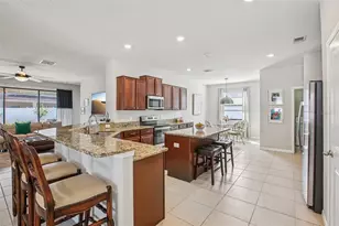 6620 Paden Wheel St, Zephyrhills, FL 33541 - Photo 7