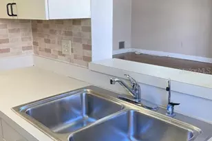 5603 80th St N, Saint Petersburg, FL 33709 - Photo 3