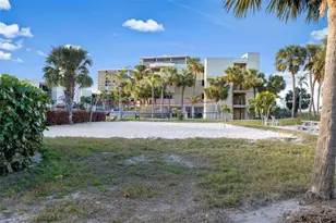 7467 Bayshore Dr, Treasure Island, FL 33706 - Photo 29