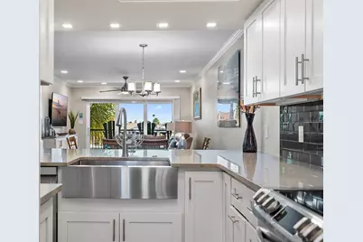 7467 Bayshore Drive #303, Treasure Island, FL 33706 - Photo 9