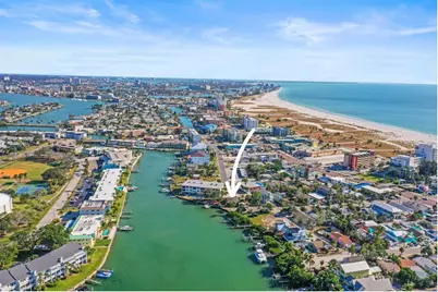 11921 Lagoon Lane, Treasure Island, FL 33706 - Photo 17