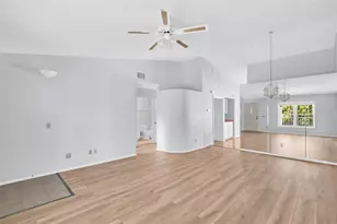 2298 Americus Blvd E, Clearwater, FL 33763 - Photo 3