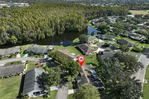 2034 Hawkhurst Cir, Sun City Center, FL 33573 - Photo 39