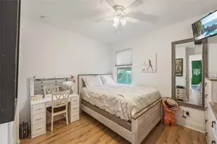 1025 Seagrape Dr, Ruskin, FL 33570 - Photo 27