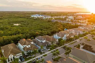 1025 Seagrape Dr, Ruskin, FL 33570 - Photo 45