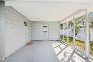 520 Fairfax Ln, Apollo Beach, FL 33572 - Photo 3