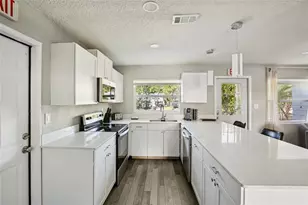 520 Fairfax Ln, Apollo Beach, FL 33572 - Photo 9