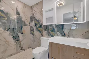 2000 76th St N, Saint Petersburg, FL 33710 - Photo 13