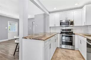 2000 76th St N, Saint Petersburg, FL 33710 - Photo 5