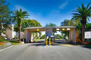 6425 Shoreline Dr, Saint Petersburg, FL 33708 - Photo 47