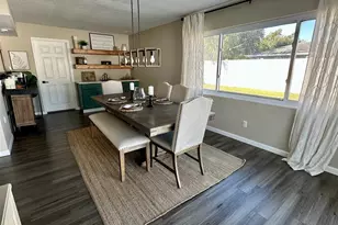 7100 21st St N, Saint Petersburg, FL 33702 - Photo 9