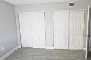 8806 Bay Pointe Dr, Tampa, FL 33615 - Photo 5