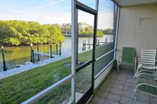 8806 Bay Pointe Dr, Tampa, FL 33615 - Photo 11