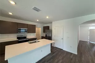 32514 Weathered Oak D Dr, Wesley Chapel, FL 33543 - Photo 3