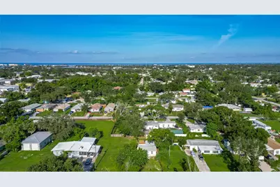 317 Jessica Street S, Nokomis, FL 34275 - Photo 31