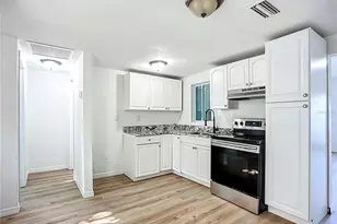 317 Jessica St S, Nokomis, FL 34275 - Photo 5