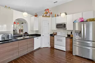 10538 Opus Dr, Riverview, FL 33579 - Photo 13