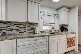 10151 Hamp Dr, Dade City, FL 33525 - Photo 21