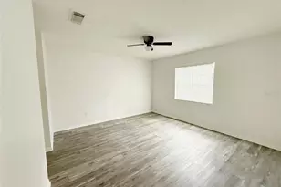 1620 Bentwood Dr, Sun City Center, FL 33573 - Photo 5