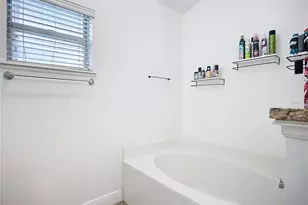 12713 Kings Lake Dr, Gibsonton, FL 33534 - Photo 29