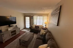 1210 Big Pine Dr, Valrico, FL 33596 - Photo 9