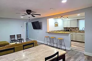 6886 49th Ave N, Saint Petersburg, FL 33709 - Photo 7