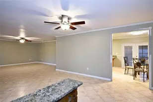 11213 Creek View Dr, Riverview, FL 33569 - Photo 3