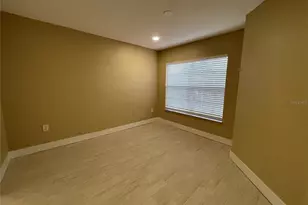 10582 Windsor Lake Ct, Tampa, FL 33626 - Photo 9