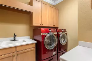 4912 Yacht Club Dr, Tampa, FL 33616 - Photo 37