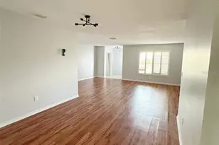 1618 Bentwood Dr, Sun City Center, FL 33573 - Photo 3