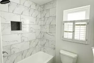 1618 Bentwood Dr, Sun City Center, FL 33573 - Photo 9