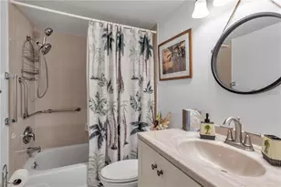 425 Windrush Bay Dr, Tarpon Springs, FL 34689 - Photo 21