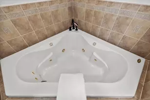 742 91st Ave N, Saint Petersburg, FL 33702 - Photo 29