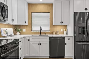 742 91st Ave N, Saint Petersburg, FL 33702 - Photo 11