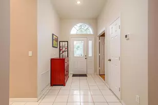 3304 Red Mulberry Ct, Tampa, FL 33618 - Photo 9