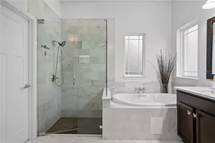 6012 Village Center Dr, Lithia, FL 33547 - Photo 27