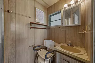 38452 Beniger Dr, Zephyrhills, FL 33540 - Photo 25