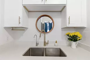 3645 Dartmouth Ave N, Saint Petersburg, FL 33713 - Photo 11