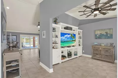 7602 Clair Wood Court, Apollo Beach, FL 33572 - Photo 9