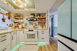 12615 Capitol Dr, Hudson, FL 34667 - Photo 3