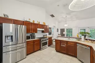 2771 Cedaridge Cir, Clermont, FL 34711 - Photo 9